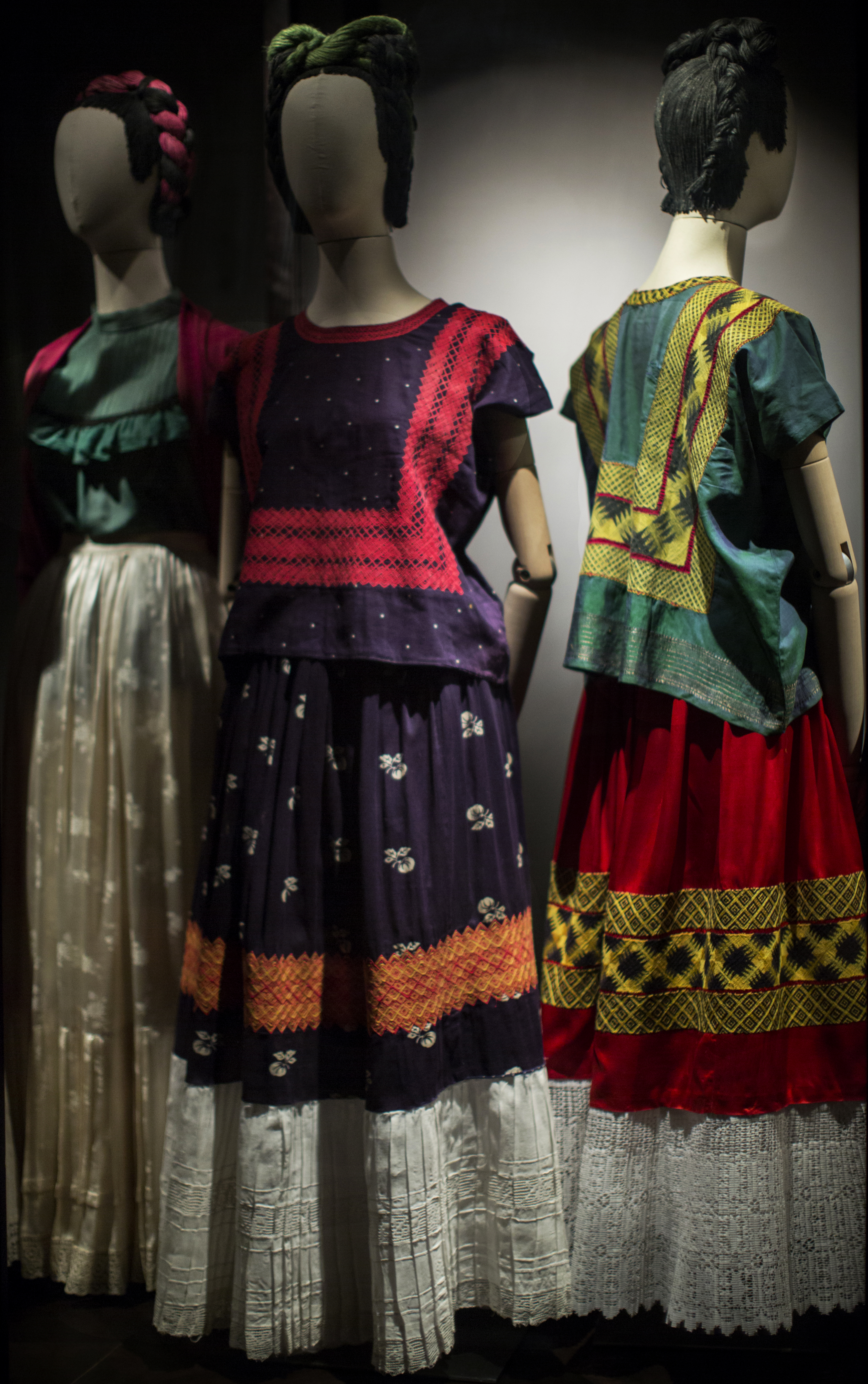 Las apariencias engañan: los vestidos de Frida Kahlo | Mexicoestademoda's  Blog